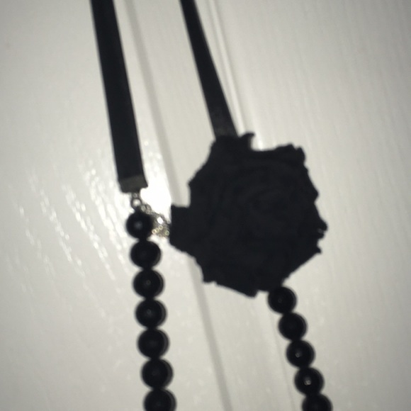 Jessica Simpson Black Flower Necklace - Picture 3 of 6